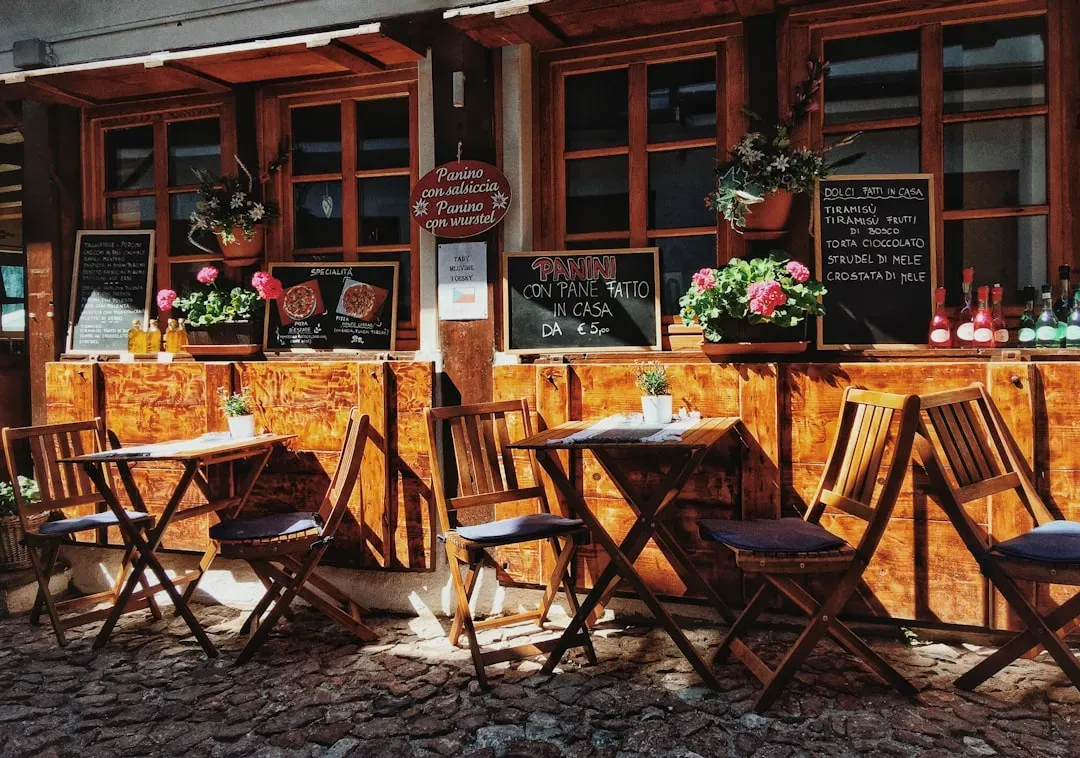 Piero's Italian Cuisine and Villa d'Este Before It (Image Credits: Unsplash)