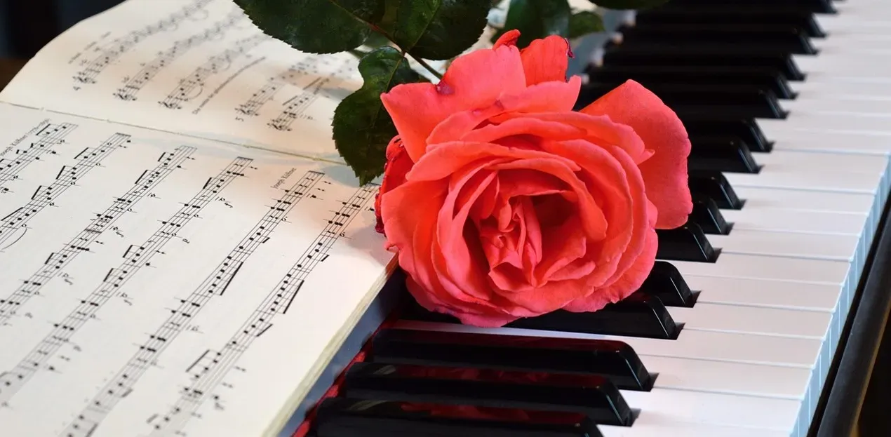 Nicolette Larson's "Lotta Love" was a Neil Young leftover (Image Credits: Pixabay)