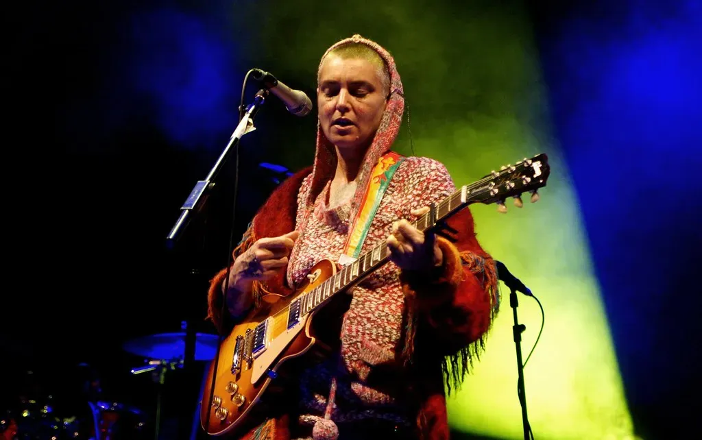 4. "Nothing Compares 2 U" – Sinéad O'Connor (1990) (Man Alive!, Flickr, CC BY 2.0)