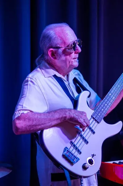 3. James Jamerson - The Heartbeat of Motown (Image Credits: Pexels)