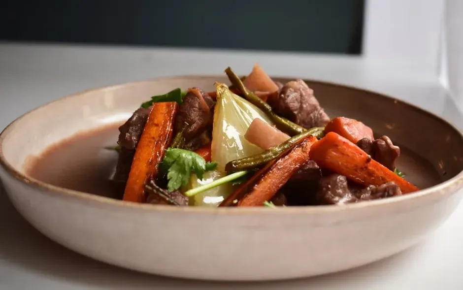 4. Julie & Julia's boeuf bourguignon (Image Credits: Pexels)