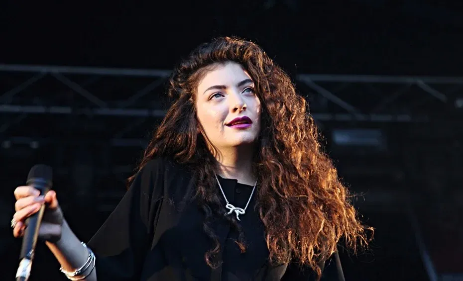 5. Royals by Lorde (Image Credits: Flickr)