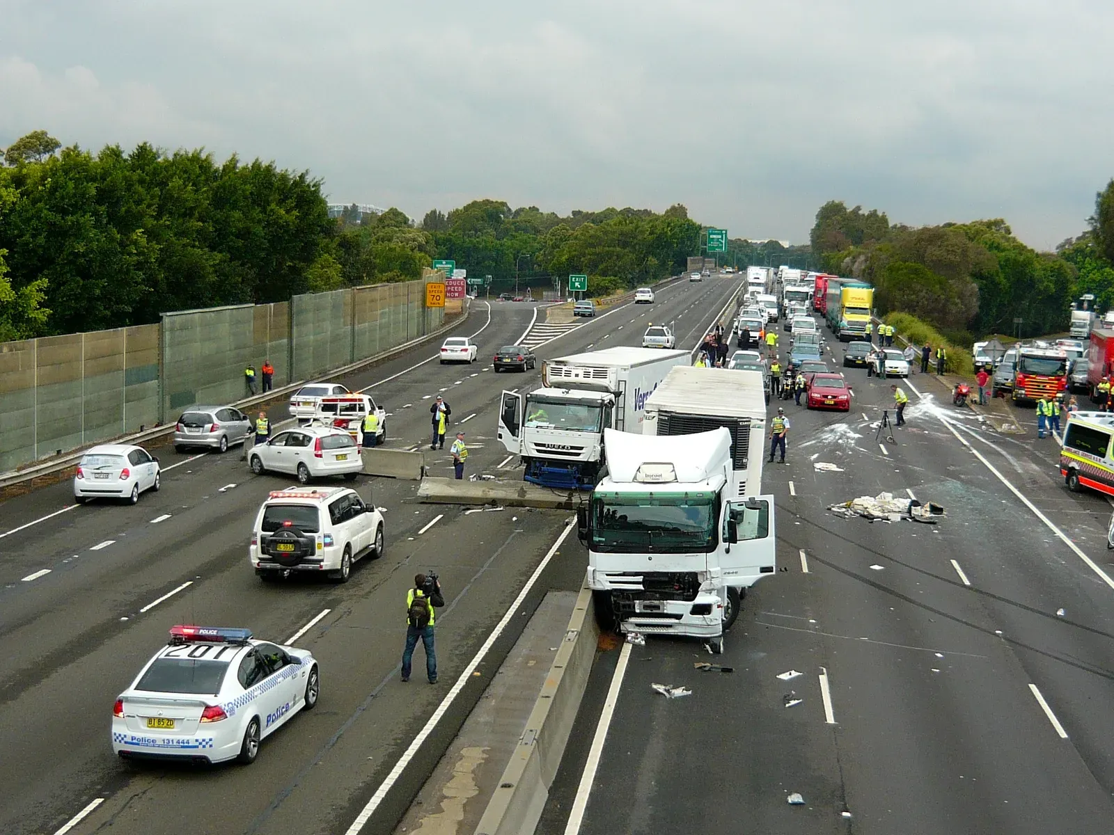 Larger Vehicles, Larger Consequences (Multi vehicle accident - M4 Motorway, Sydney, NSW, CC BY 2.0)