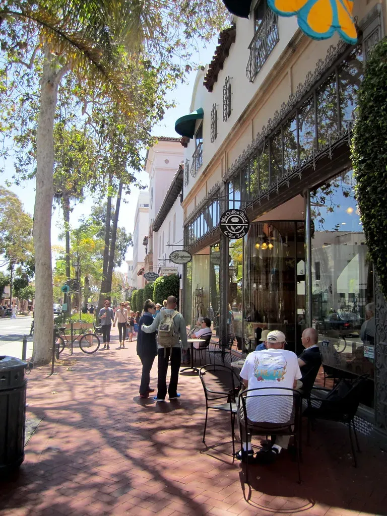 Rule #1: The Trail Is a Stage, Not Just a Path (La Citta Vita, Flickr, CC BY-SA 2.0)