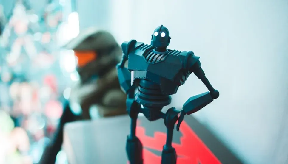 2. The Iron Giant's slow walk to nowhere (Image Credits: Unsplash)