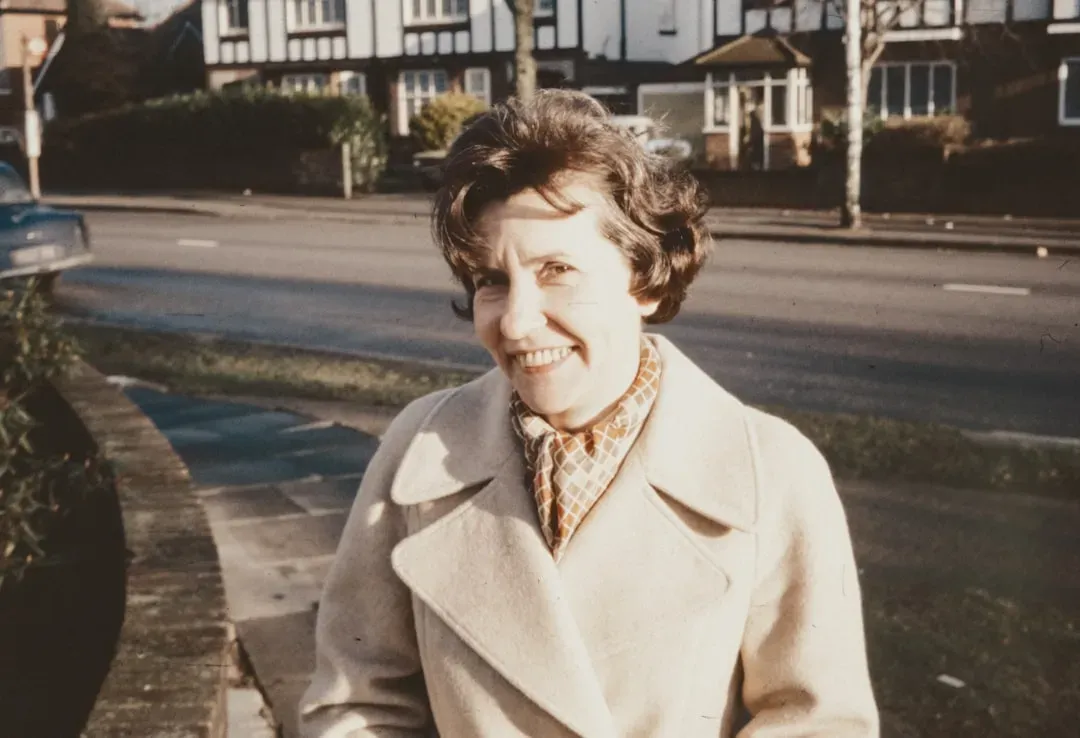 Mary McCarthy vs. Lillian Hellman: The Lawsuit Heard Round The Literary World (Image Credits: Unsplash)