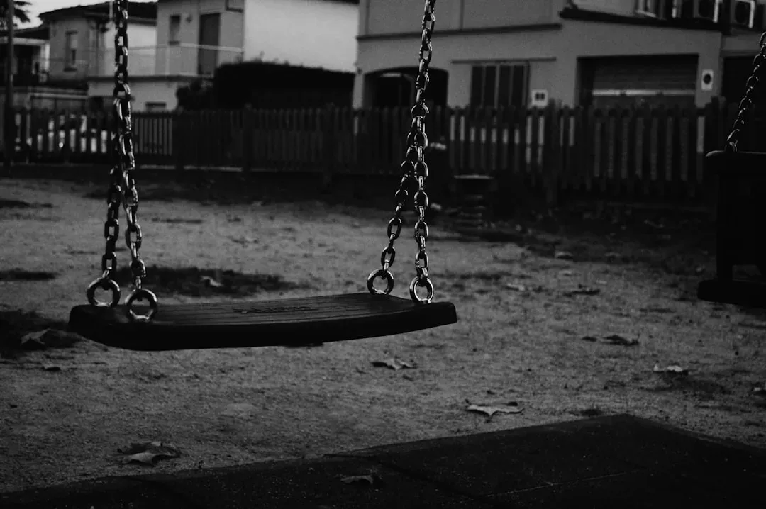 Homesickness, Belonging, and the Hidden Difficulty of Staying (Image Credits: Unsplash)