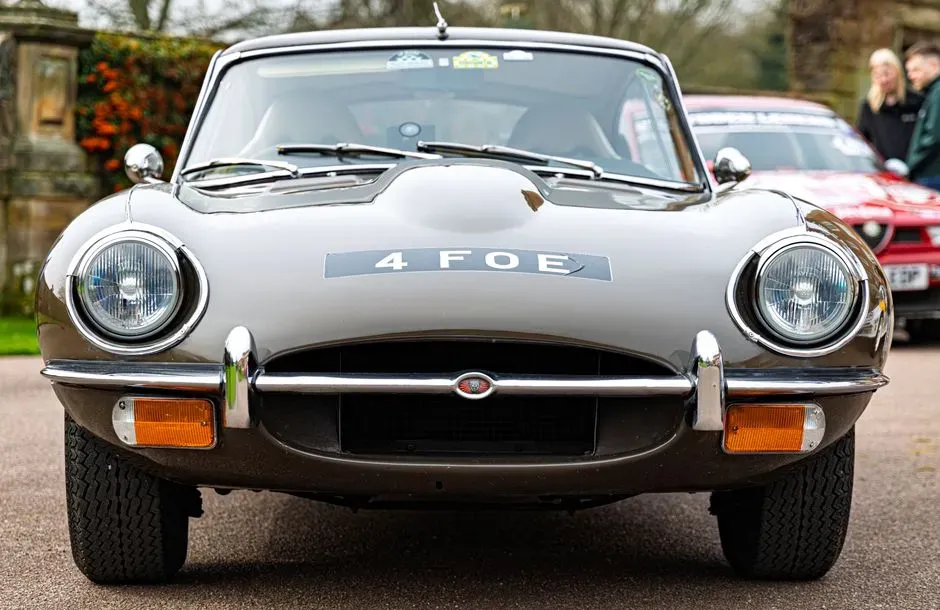 Jaguar E-Type (1961) (Image Credits: Pexels)