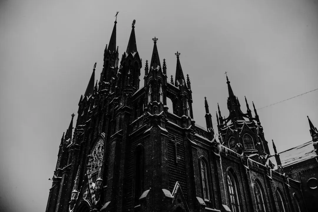 Gilead? No: Pillars of the Earth by Ken Follett (Image Credits: Unsplash)
