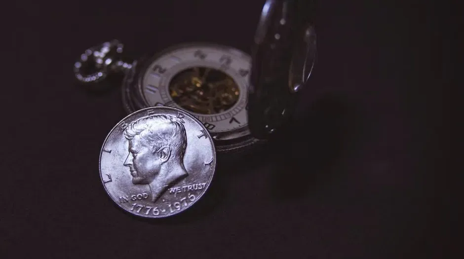 Silver Half Dollars from 1964 and Earlier, Plus 1965 to 1970 Kennedy Halves (Image Credits: Pexels)