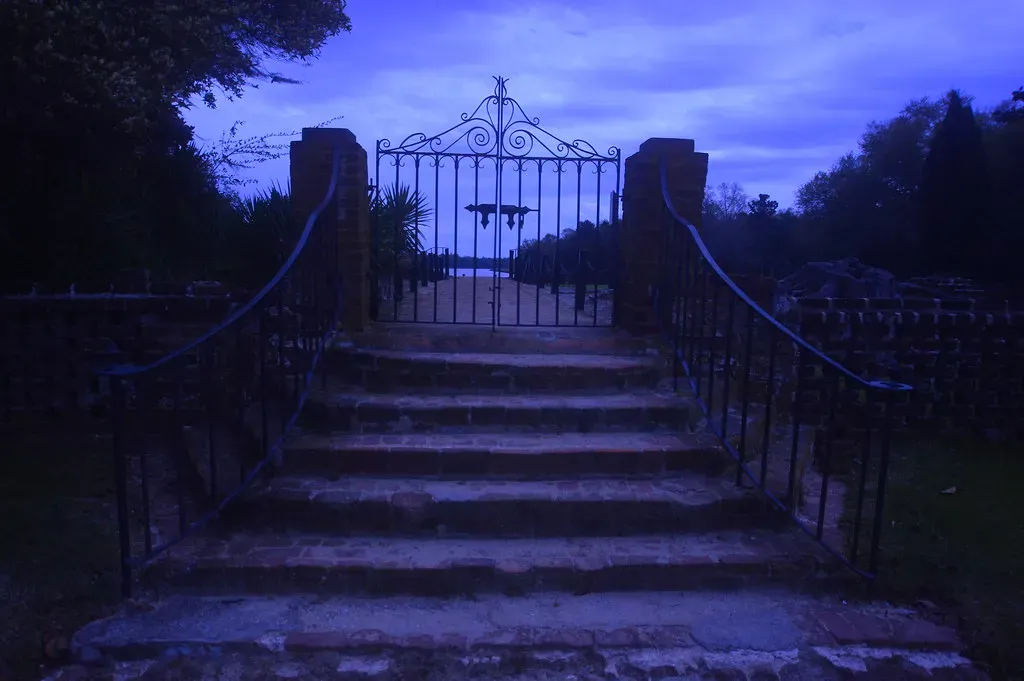 Charles Laughton – The Night of the Hunter (1955) (seanhartman25, Flickr, CC BY 2.0)