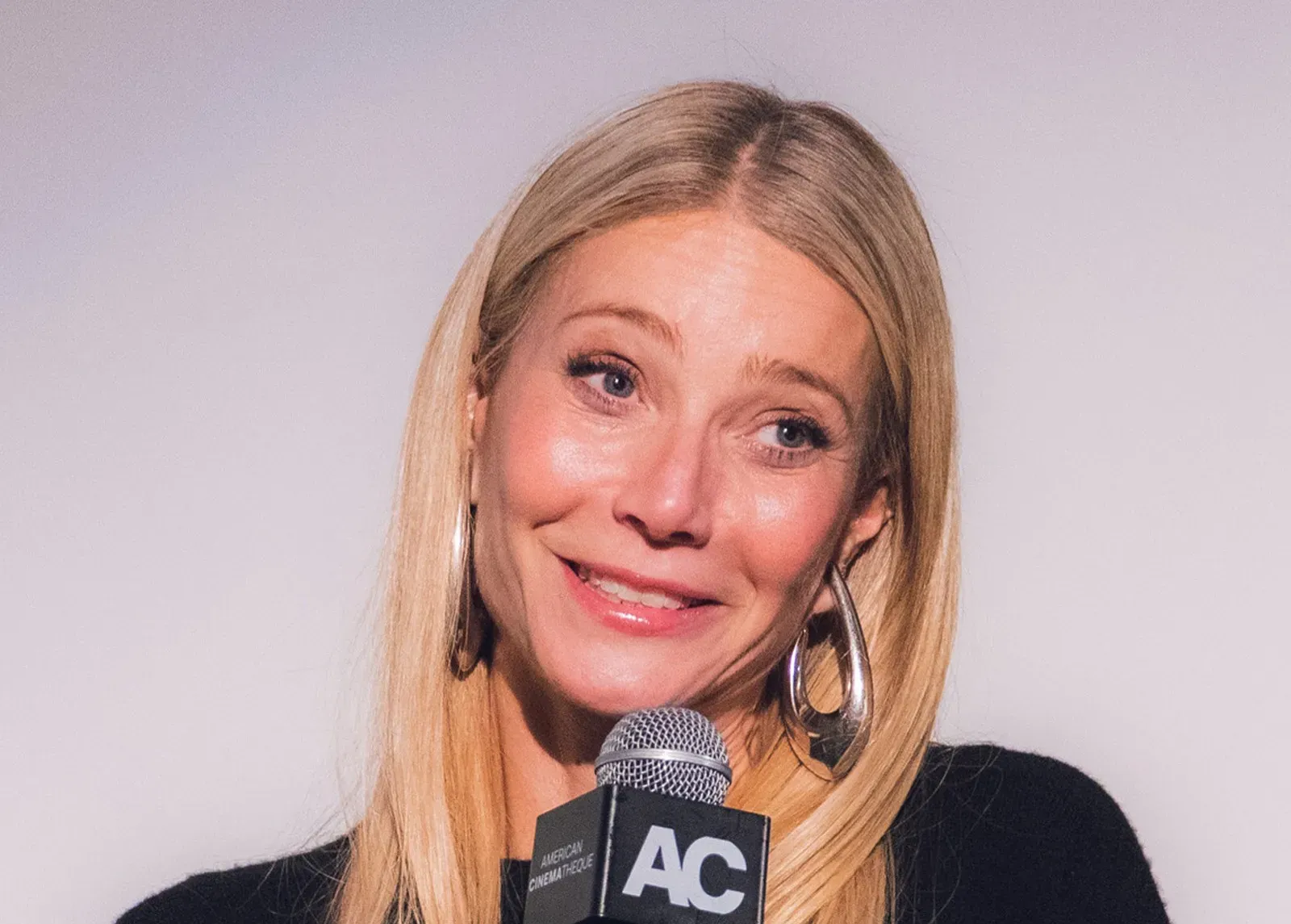 2. Gwyneth Paltrow and Madonna (Image Credits: Wikimedia)
