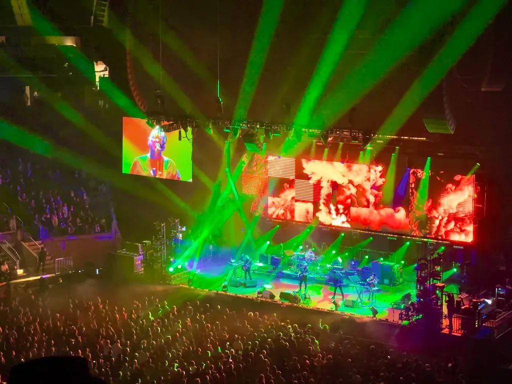 AI-Enhanced Visuals React Live to Crowd Energy (Image Credits: Flickr)