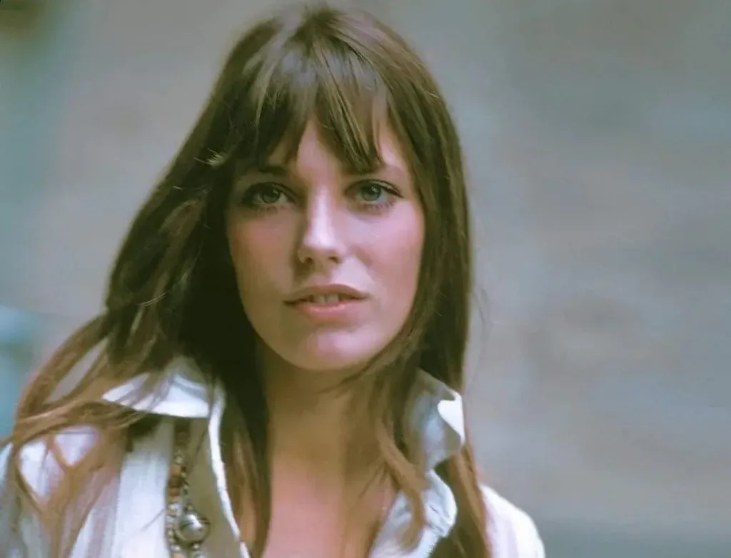4. "Je t'aime... moi non plus" by Jane Birkin and Serge Gainsbourg (Image Credits: Flickr)
