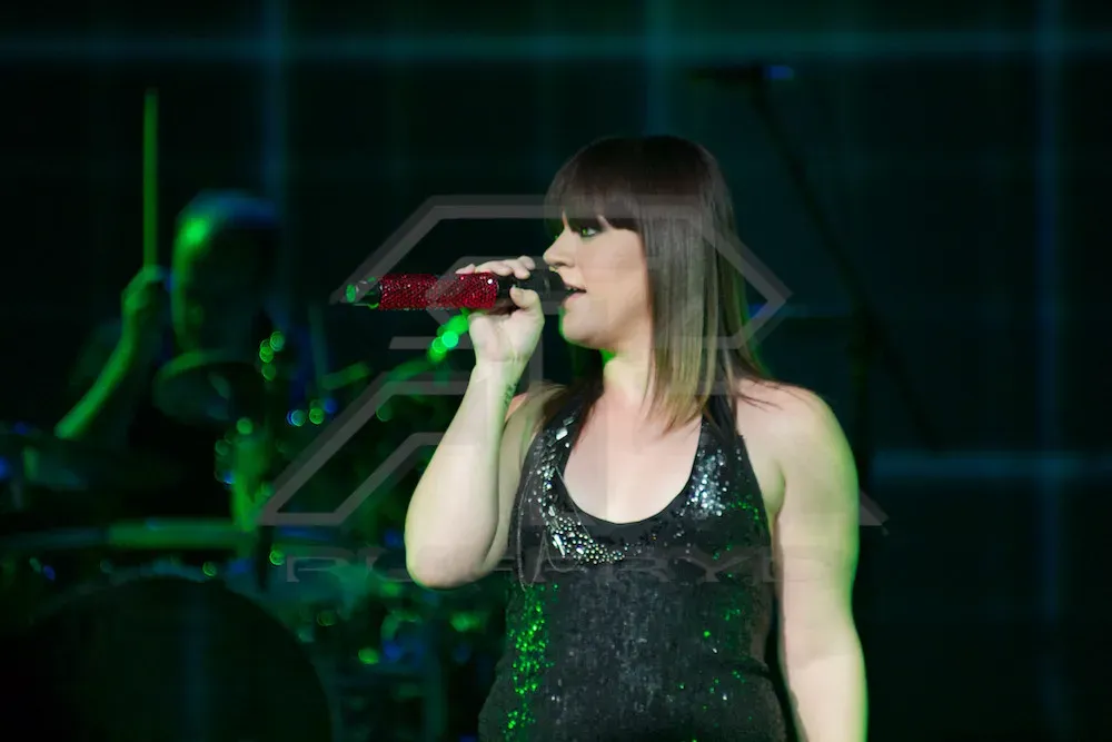 5. "Since U Been Gone" - Kelly Clarkson (Originally Offered to Pink and Hilary Duff) (Hardy Boii Photo, Flickr, CC BY 2.0)