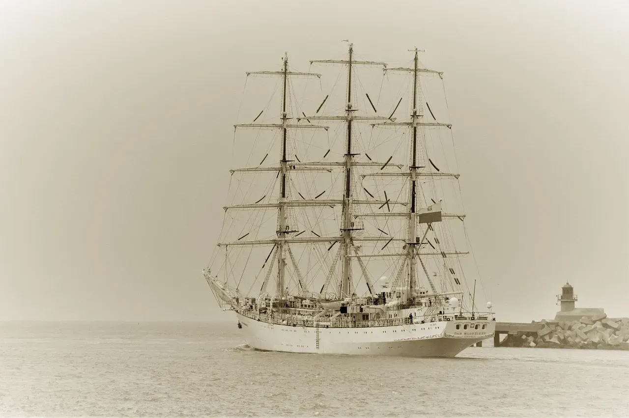 The Spanish Armada (1588) (Image Credits: Pixabay)