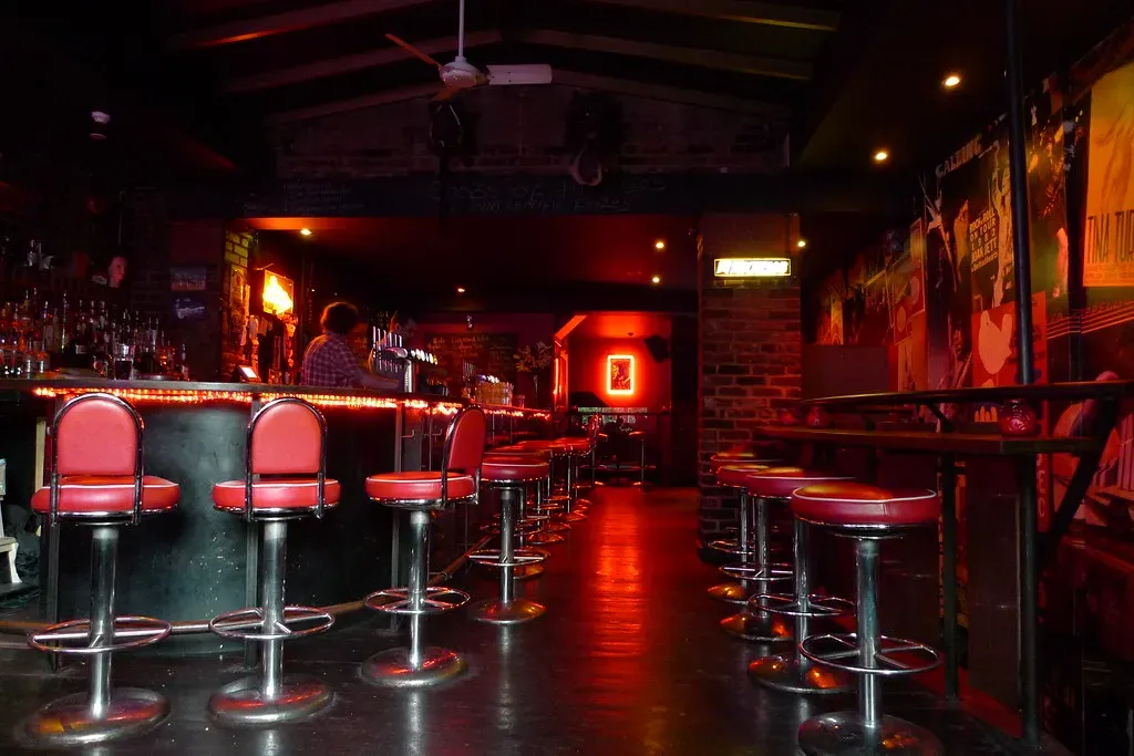 2. Hard Hat Lounge (Est. 1958) - Nevada's Oldest Operating Dive Bar (Ewan-M, Flickr, CC BY-SA 2.0)