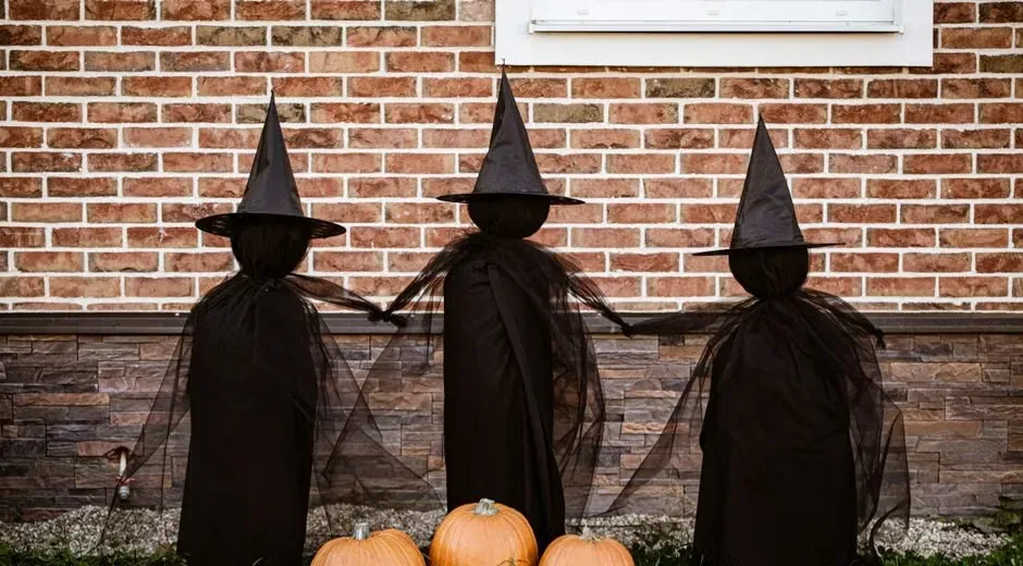 Hocus Pocus (Image Credits: Pexels)