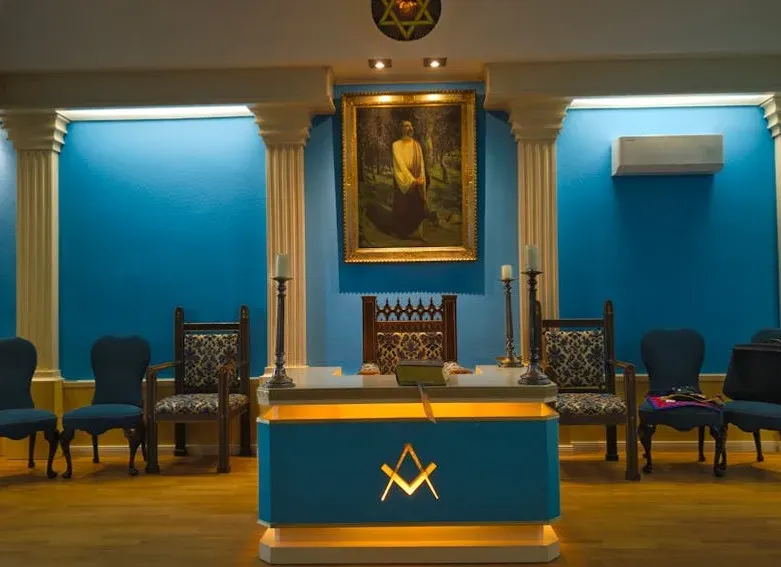 The Freemasons: Brotherhood at the Heart of Government (Image Credits: Pexels)
