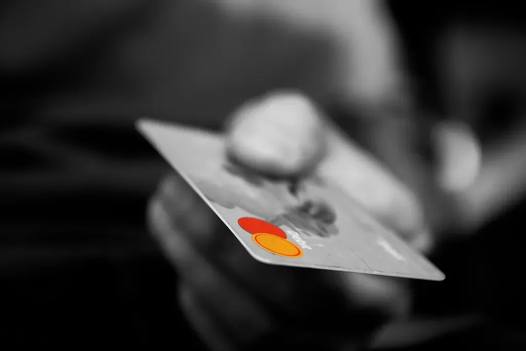Carrying High-Interest Credit Card Debt (Image Credits: Rawpixel)