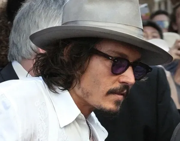 Tim Burton and Johnny Depp (Image Credits: Wikimedia)