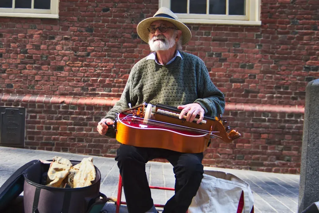 14. The Hurdy-Gurdy - Led Zeppelin, "Gallows Pole" (1970) (Image Credits: Unsplash)