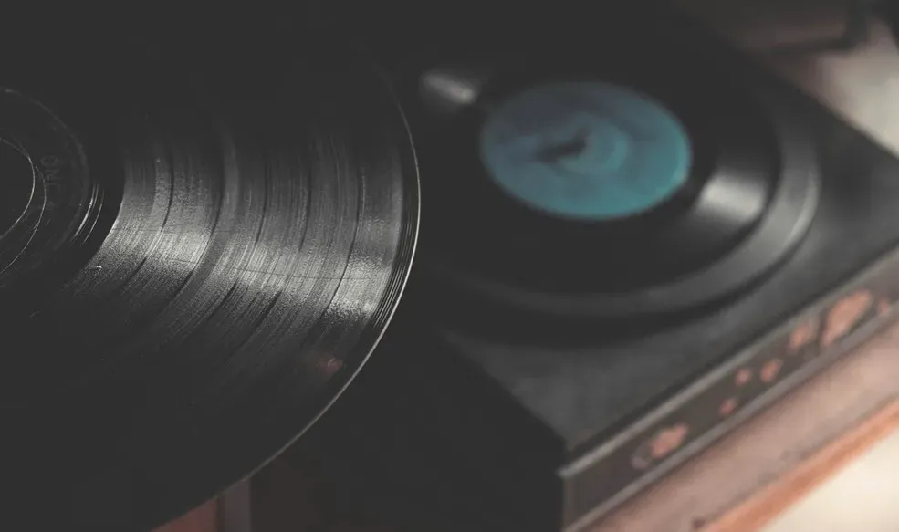 Old Songs Getting a Second Life: The Catalog Revival Phenomenon (Image Credits: Rawpixel)