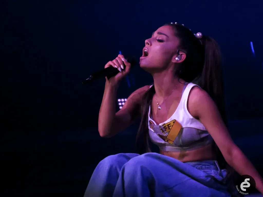 3. Ariana Grande - "Put Your Hearts Up" (emmarsheehan, Flickr, CC BY-SA 2.0)