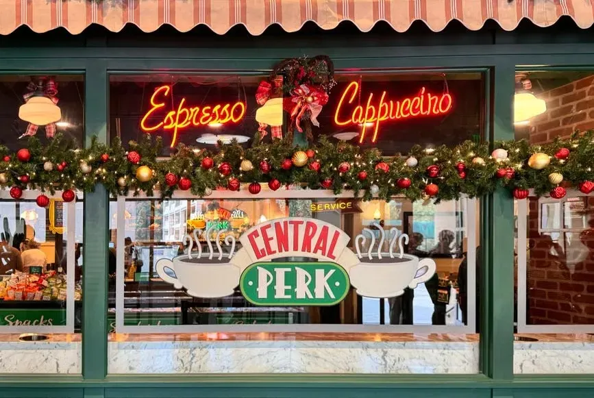 The Central Perk coffee shop from Friends (Image Credits: Pexels)