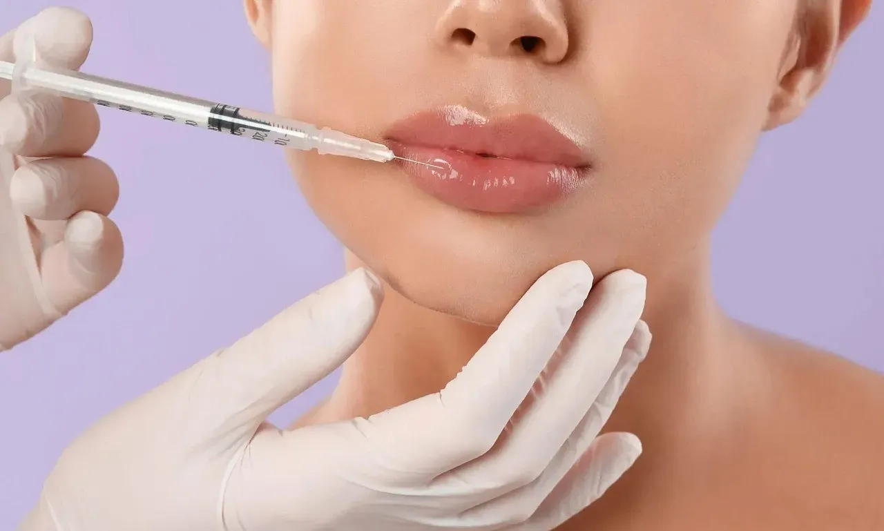 Overdone Fillers That Change the Face's Shape (Image Credits: Pixabay)