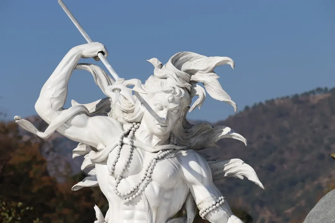 The MGM Grand Fire Statues: Artifacts of Tragedy (Image Credits: Unsplash)