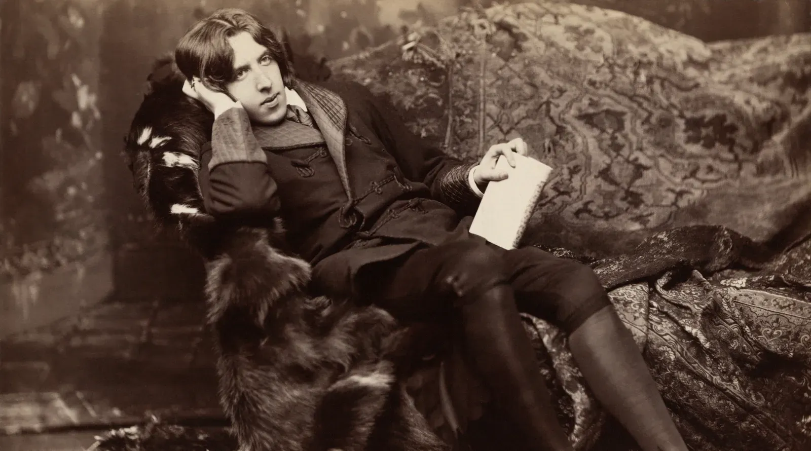 The Picture of Dorian Gray by Oscar Wilde (Image Credits: Wikimedia)
