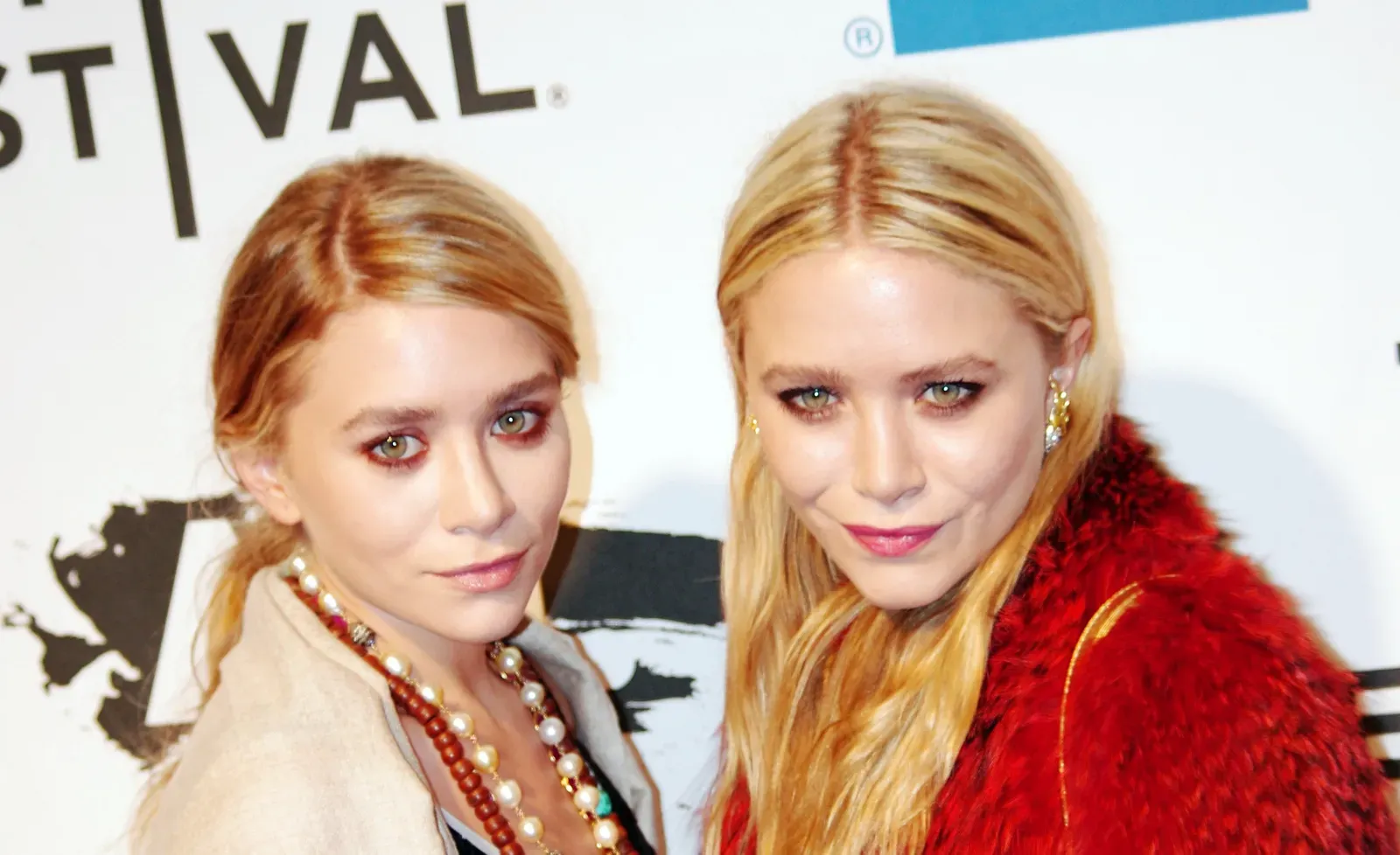 Mary-Kate and Ashley Olsen (Image Credits: Wikimedia)