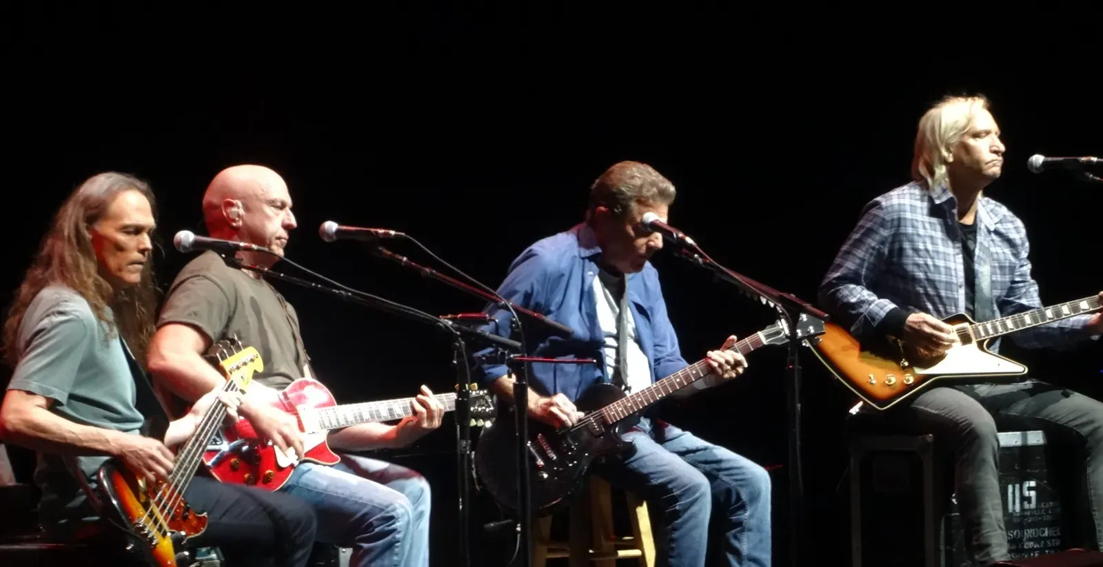 4. "Hotel California" set the stage for the Eagles' violent breakup (Image Credits: Wikimedia)