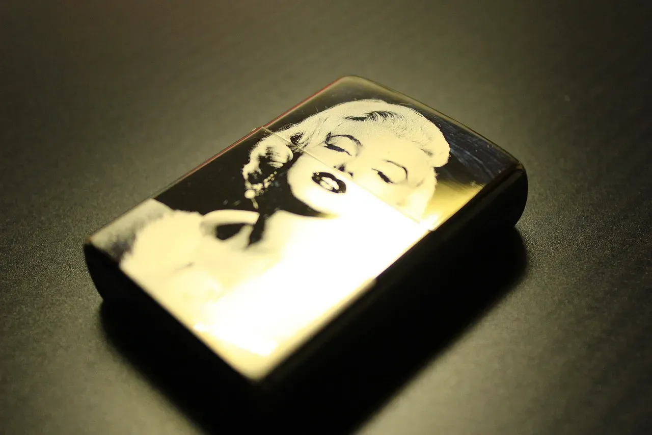 7. Marilyn Manson, "Coma White" (1998) (Image Credits: Pixabay)
