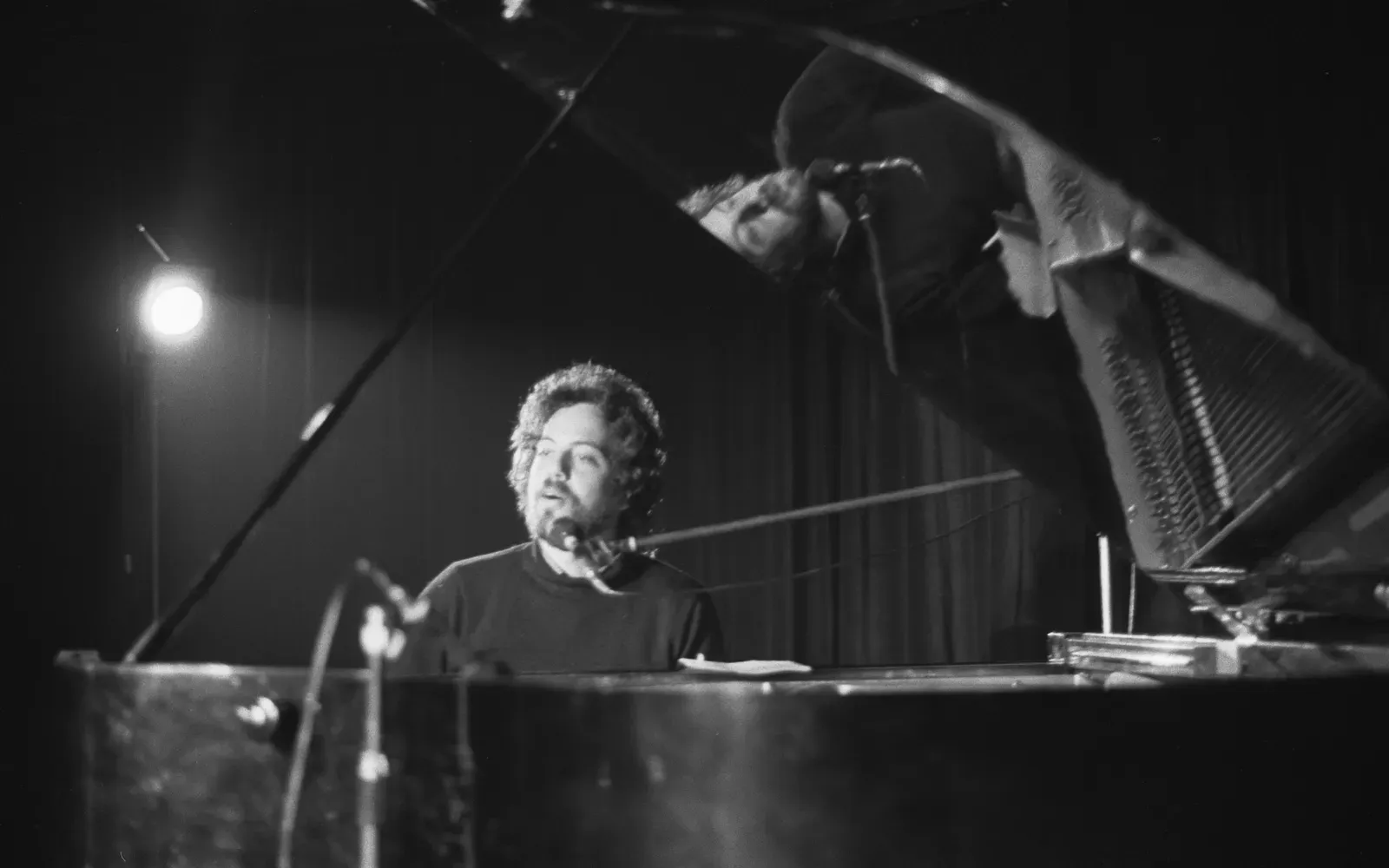 2. Billy Joel - Estimated Net Worth: ~$250 Million (Image Credits: Wikimedia)