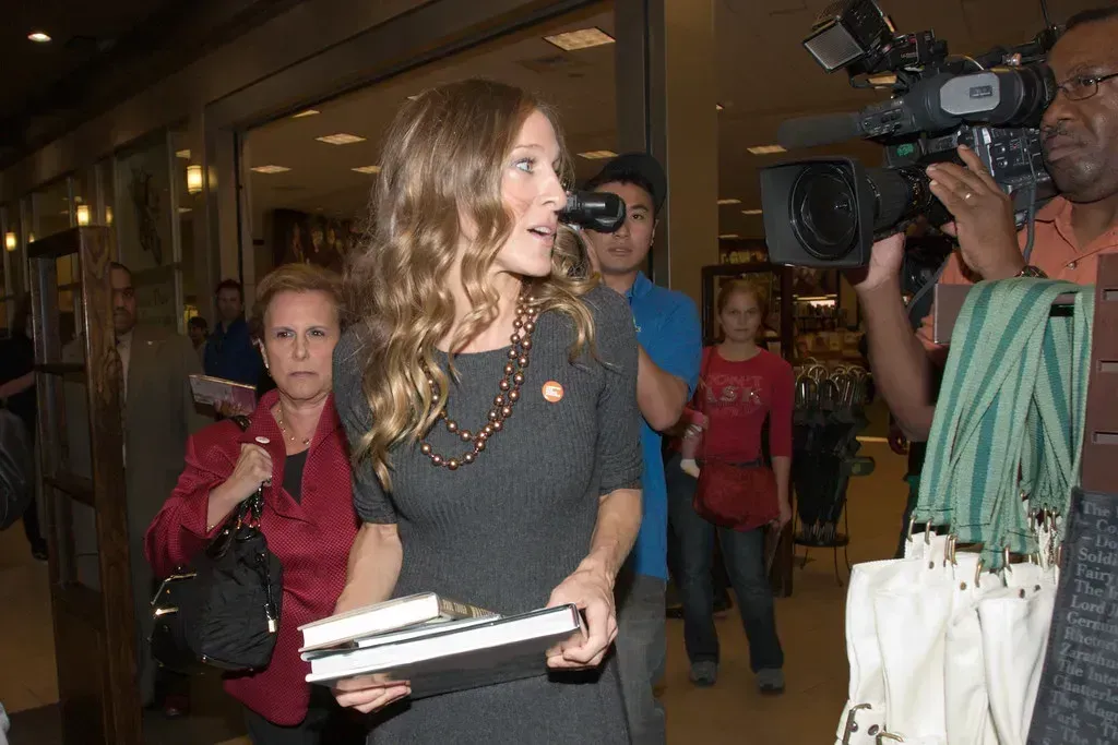 Sarah Jessica Parker: The Anti-Carrie Bradshaw (Rubenstein, Flickr, CC BY 2.0)