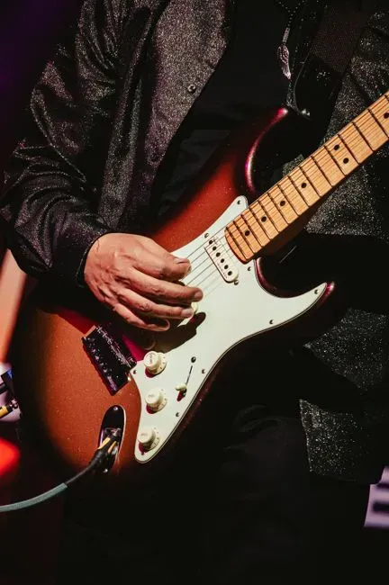 7. Dire Straits, "Money for Nothing" (1985/2011) (Image Credits: Pexels)