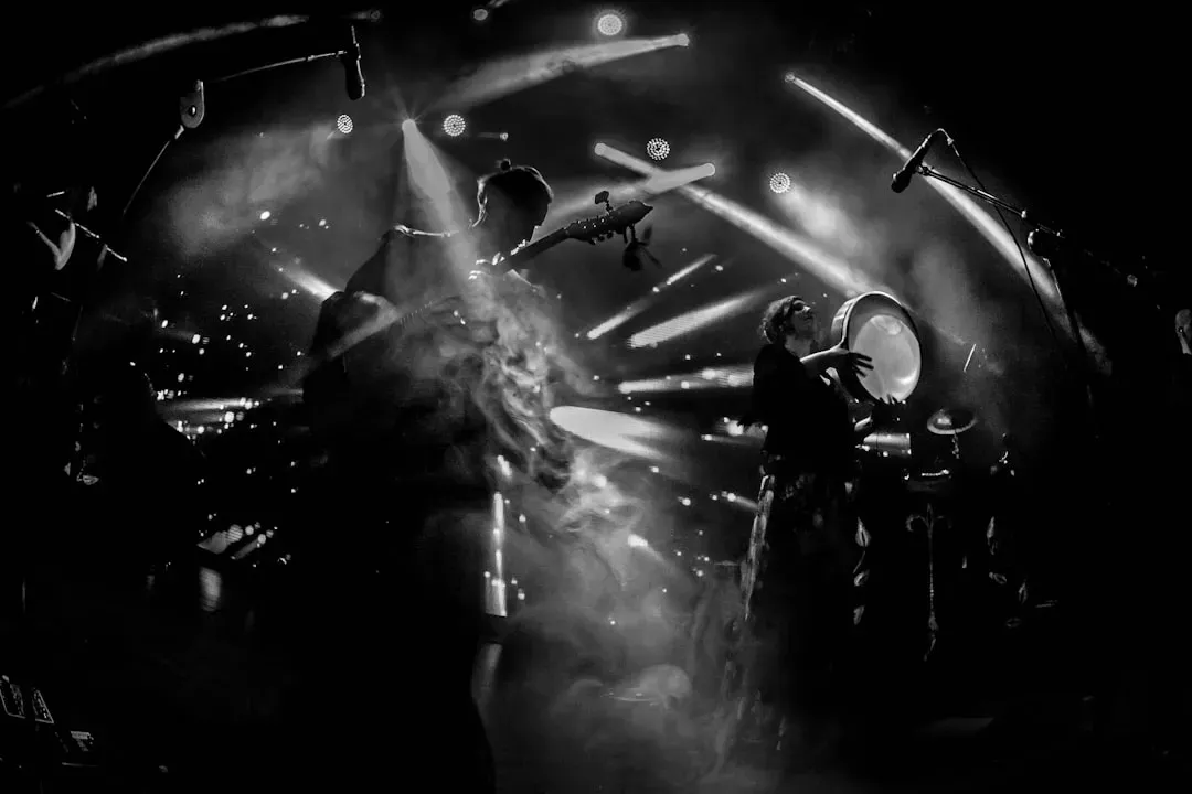 The Science Behind Why Music Sounds Different at Night (Image Credits: Unsplash)