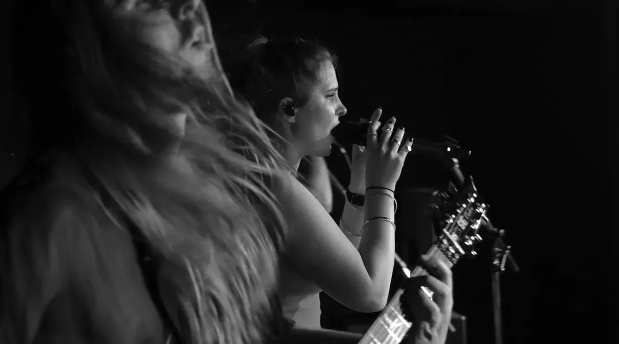 Nu-Metal and Early 2000s Alternative Music (Image Credits: Pixabay)