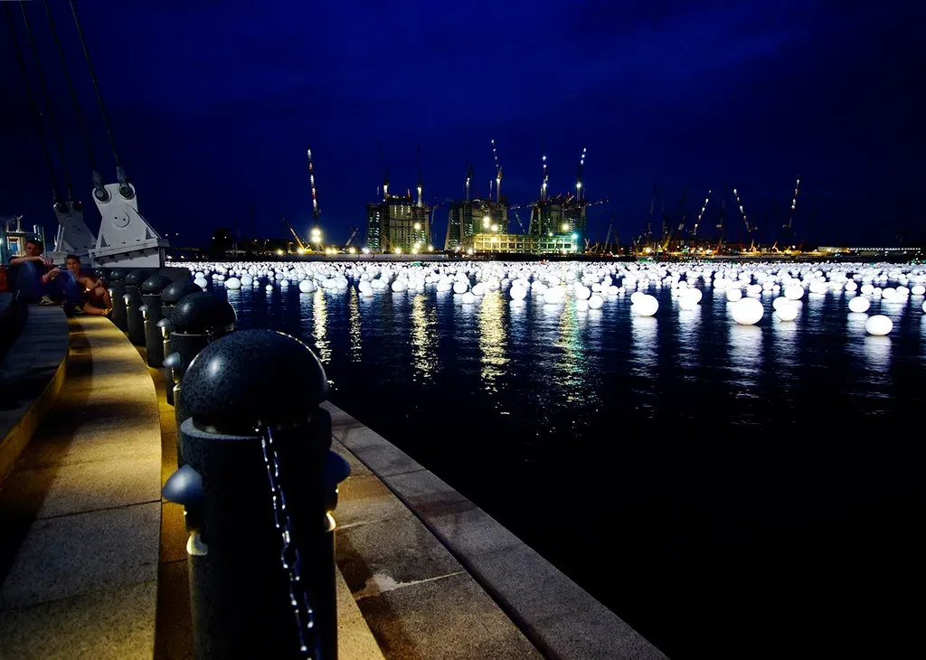 Blue Light and the Dulling of Loss (williamcho, Flickr, CC BY-SA 2.0)