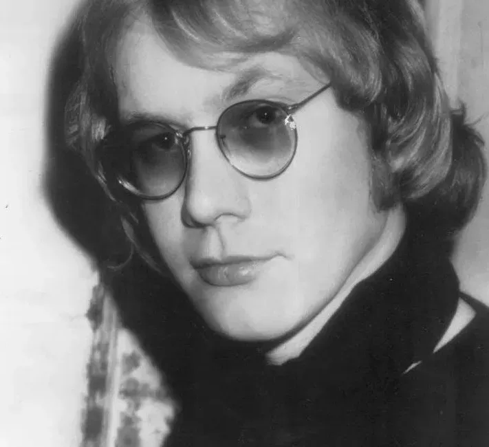 5. Warren Zevon - The Wind (2003) (Image Credits: Wikimedia)