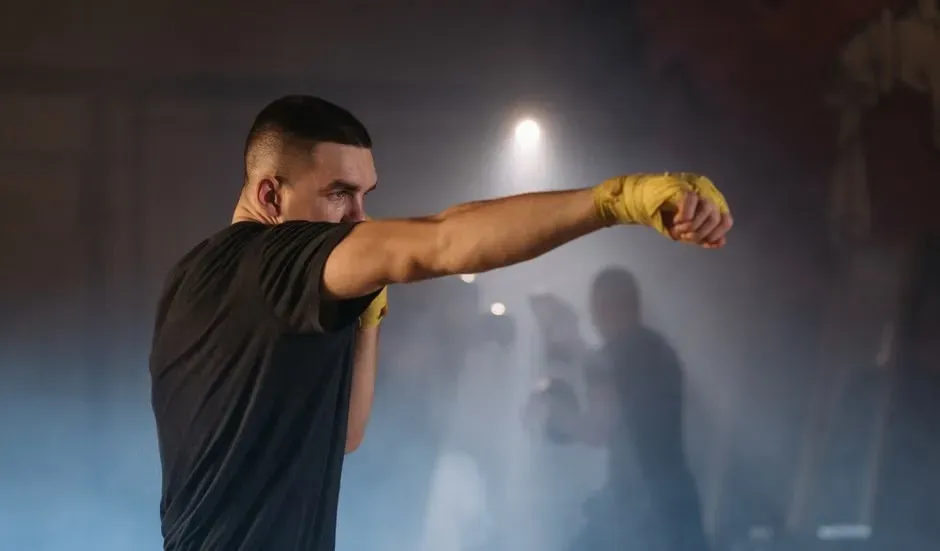 Cinderella Man (2005): A Heavyweight Story With a Manufactured Villain (Image Credits: Pexels)