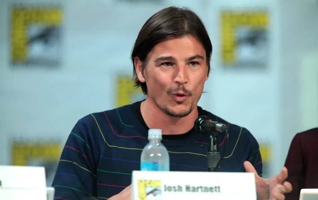 9. Josh Hartnett - Bruce Wayne in Batman Begins (2005) (Image Credits: Flickr)