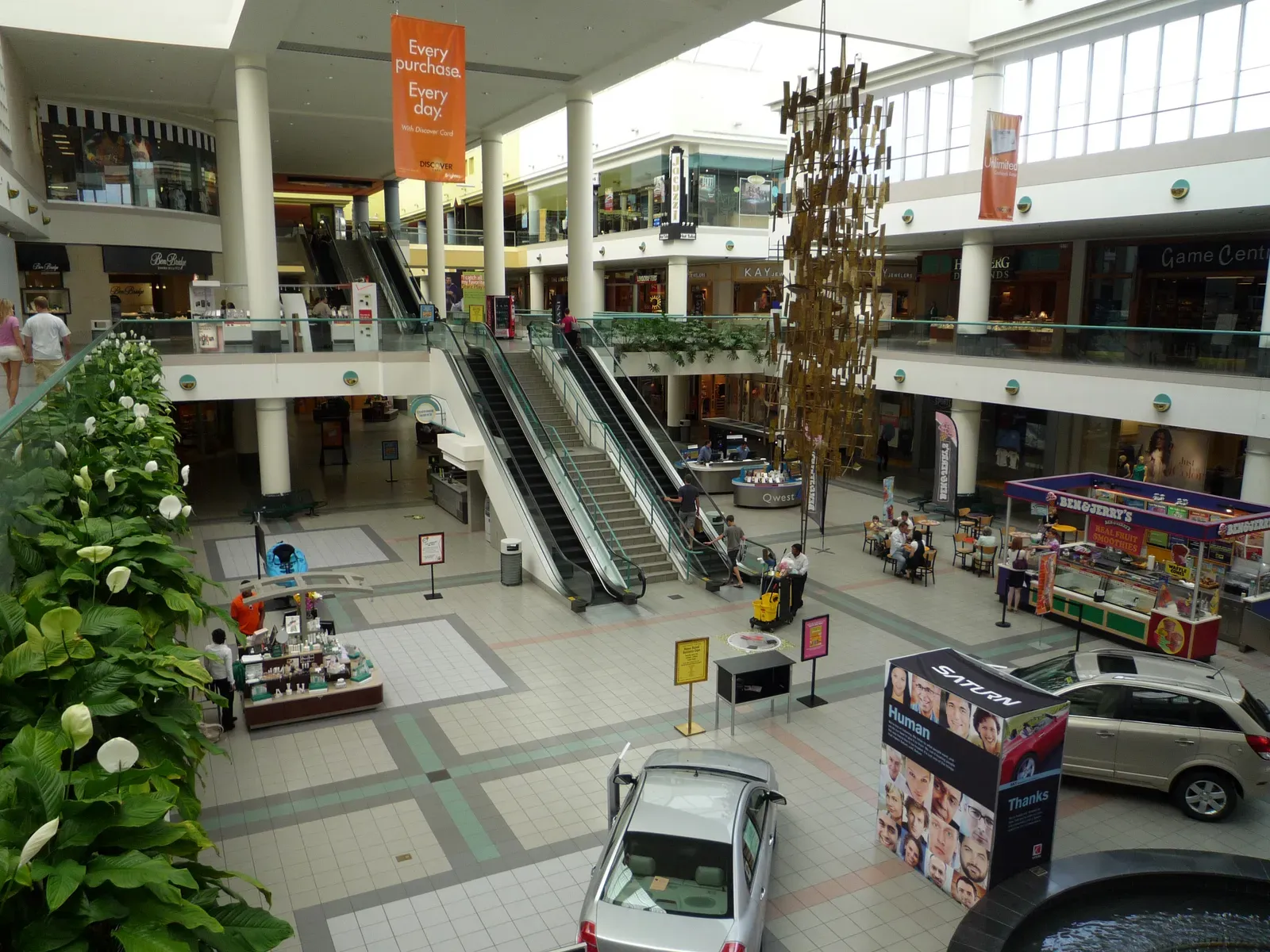 Southdale Center: Reinventing the Very First Enclosed Mall (By Bobak Ha'Eri, CC BY 3.0)