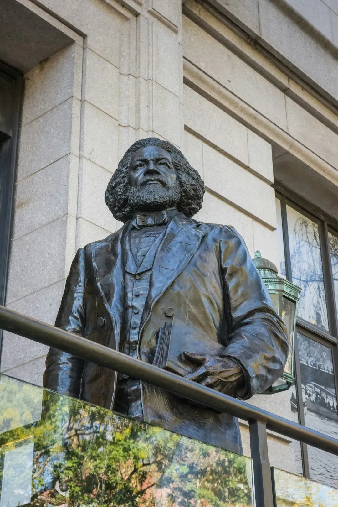 Frederick Douglass and the Question That Shook a Nation (Image Credits: Unsplash)