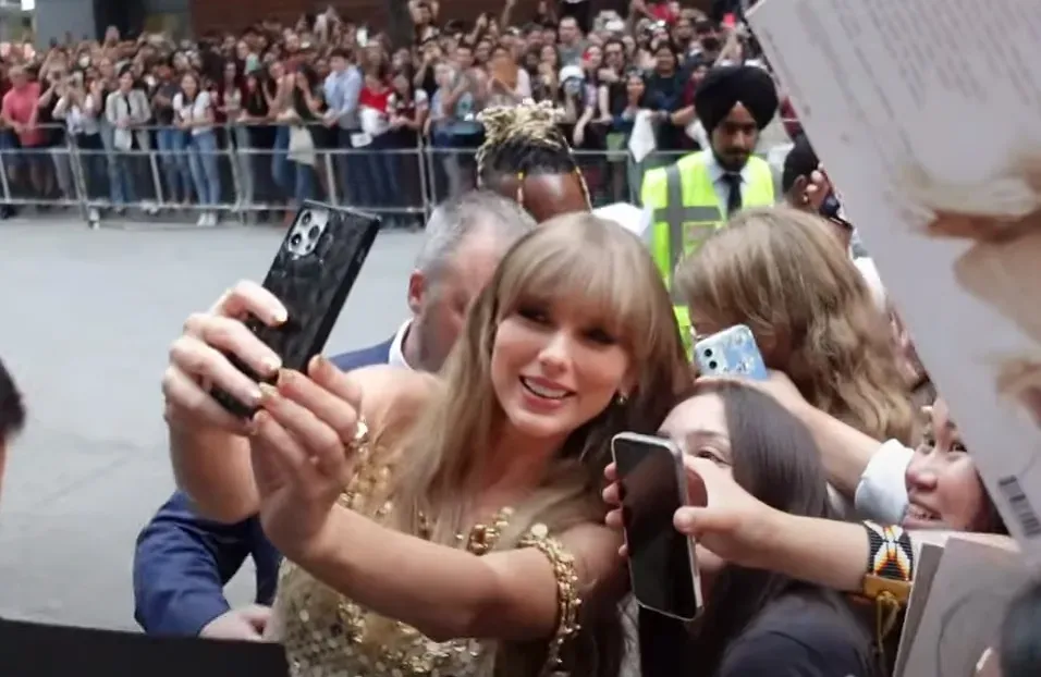 3. Building direct relationships with fans (Tiff 2022 | Day 2 | Toronto International Film Festival | Taylor Swift, CC BY 3.0)