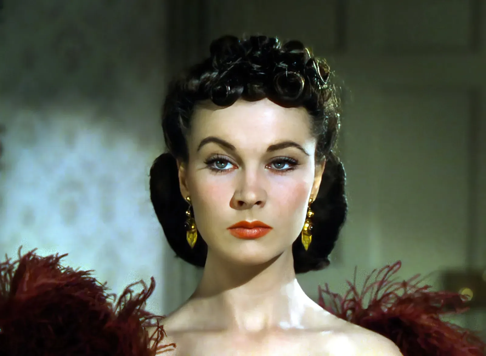 Gone with the Wind (1939) (By Vivien_Leigh_Gone_Wind2.jpg: Trailer screenshot
derivative work: Wilfredor (talk), Public domain)