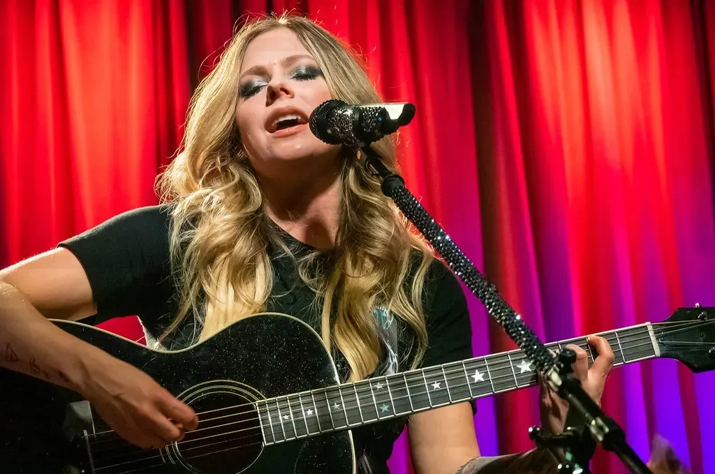 Avril Lavigne - Lyme Disease and the Comeback Nobody Expected (Image Credits: Flickr)