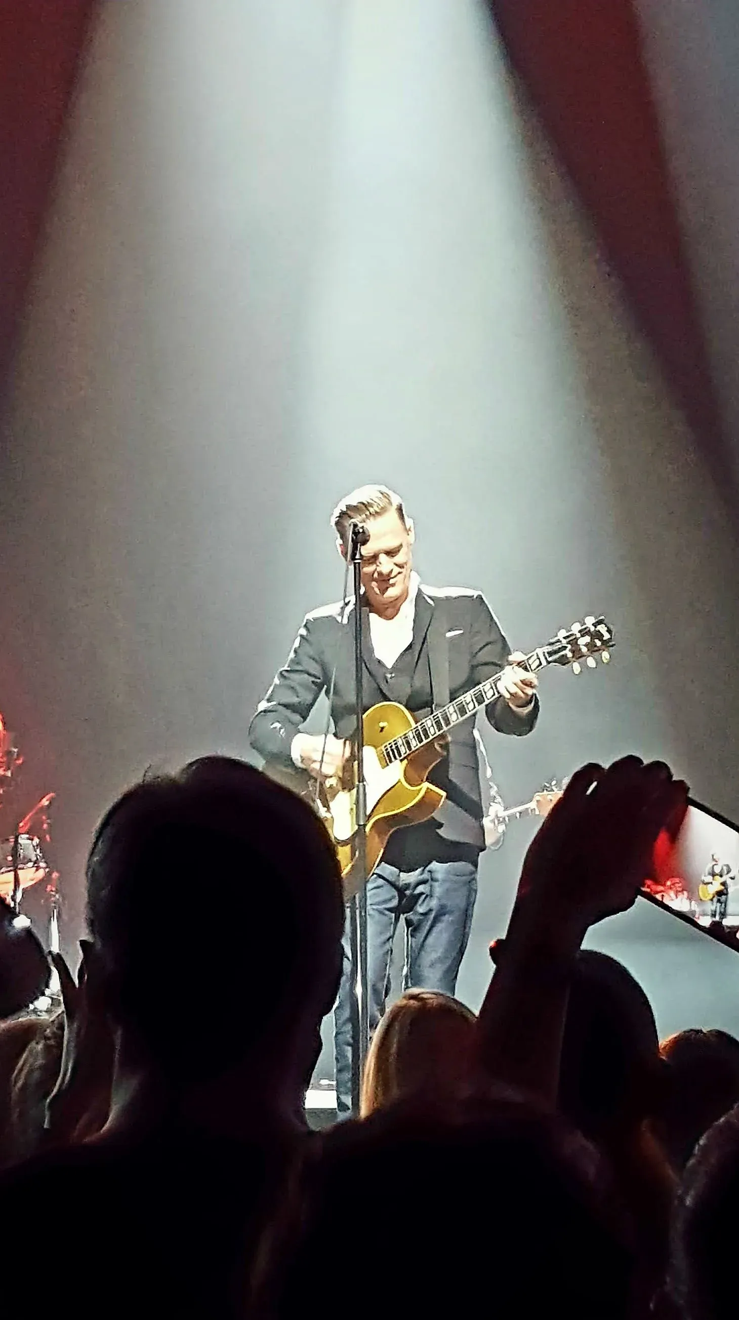 Bryan Adams, "Summer of '69" (By Luigi936, CC BY-SA 4.0)